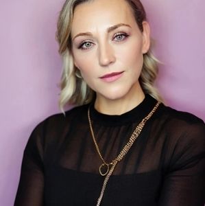 Meet your Posher, Alicia